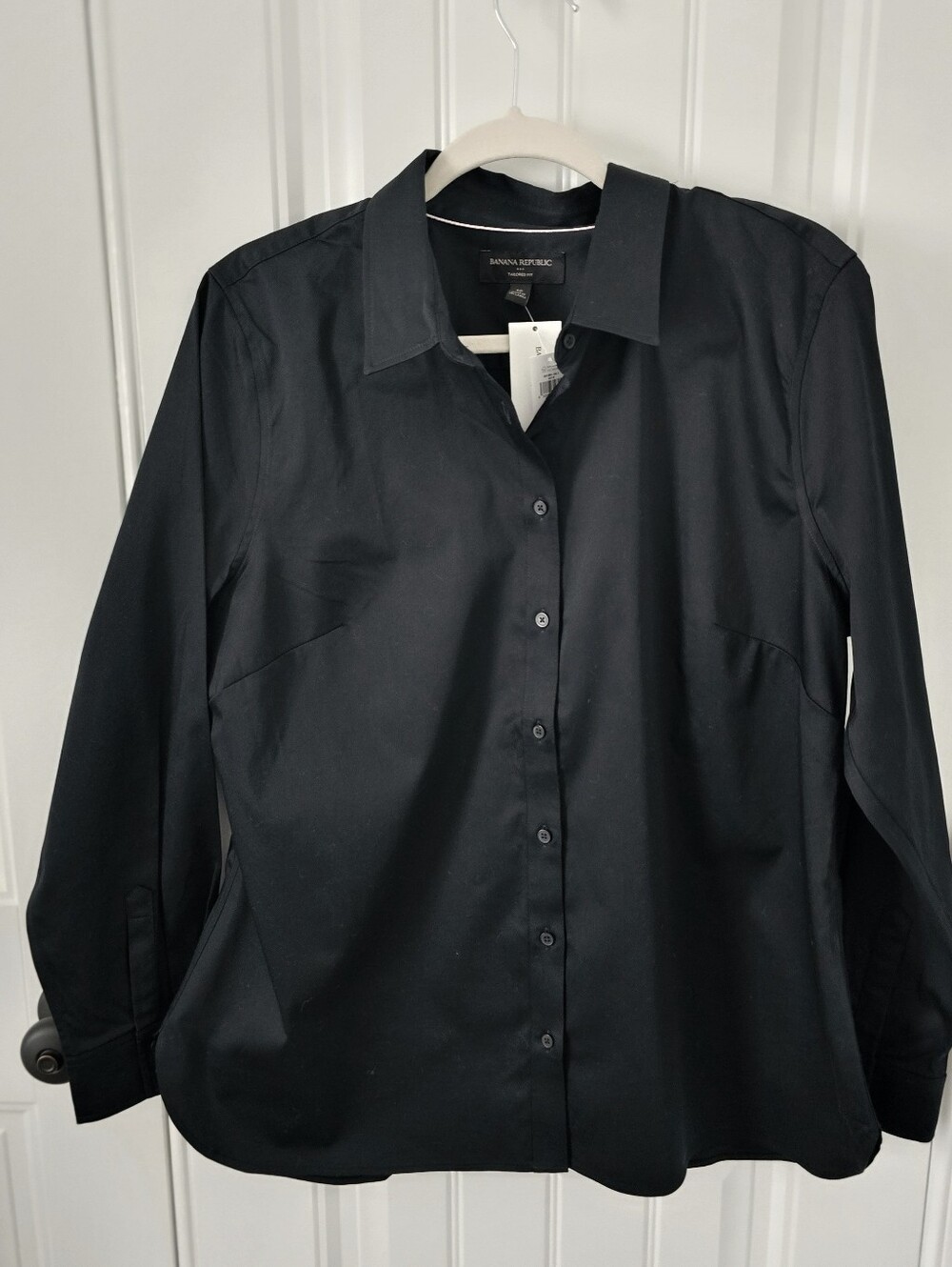 Banana Republic Women's Black Long-Sleeve Button Shirt